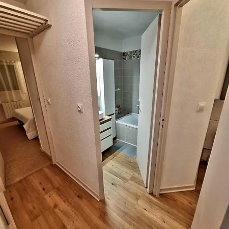 Apartamento Superbe Climatise, Avec Piscine, Proche Des Commerces Et Du Port Agde