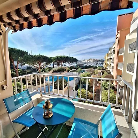 Superbe Climatise, Avec Piscine, Proche Des Commerces Et Du Port * Агд